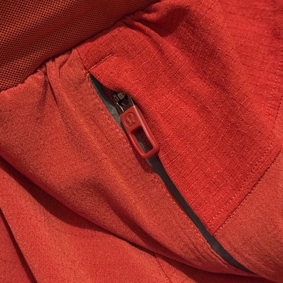Lululemon License to Train Linerless Short 5" Coral Red size men's medium - Picture 6 of 8